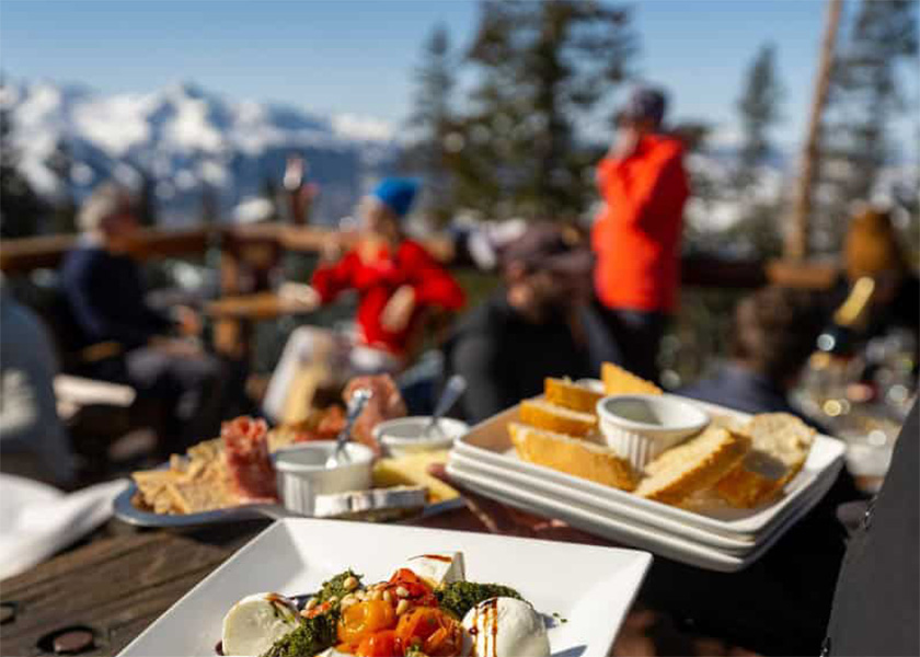 ski daddy base dining
